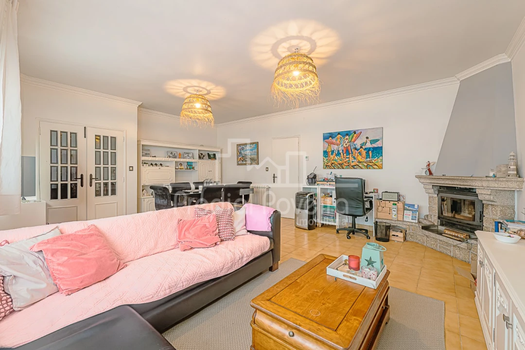 Moradia T6 para Venda em Estela Foto 2