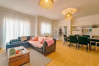 Moradia T6 para Venda em Estela