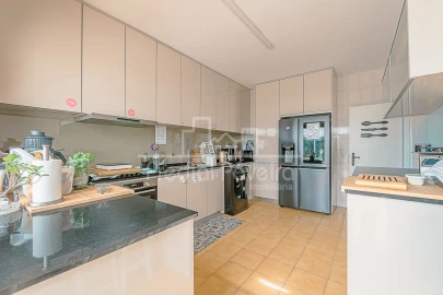 Moradia T6 para Venda em Estela