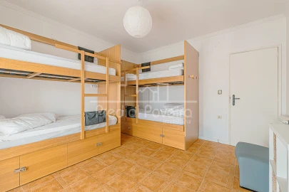 Moradia T6 para Venda em Estela