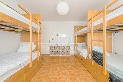 Moradia T6 para Venda em Estela