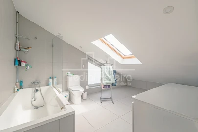 Moradia T6 para Venda em Estela