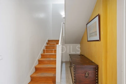 Moradia T6 para Venda em Santo António
