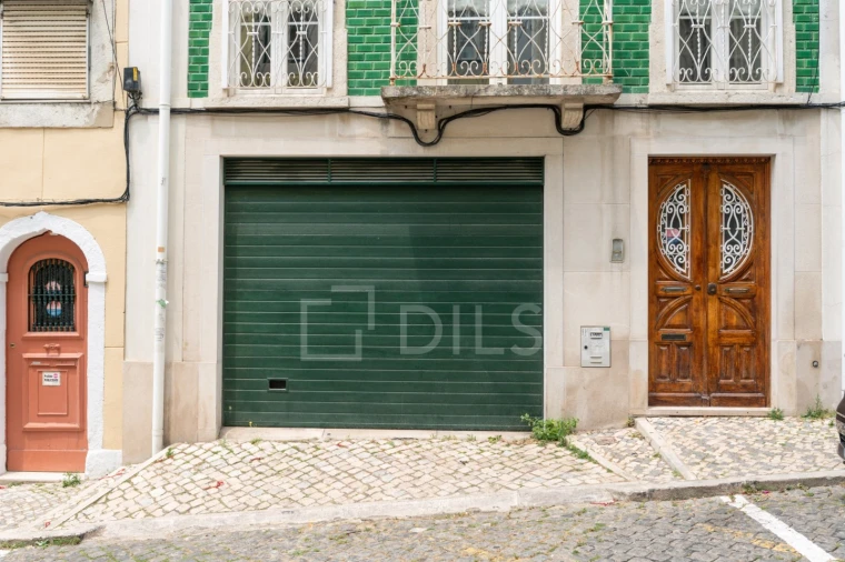 Moradia T6 para Venda em Santo António Foto 4