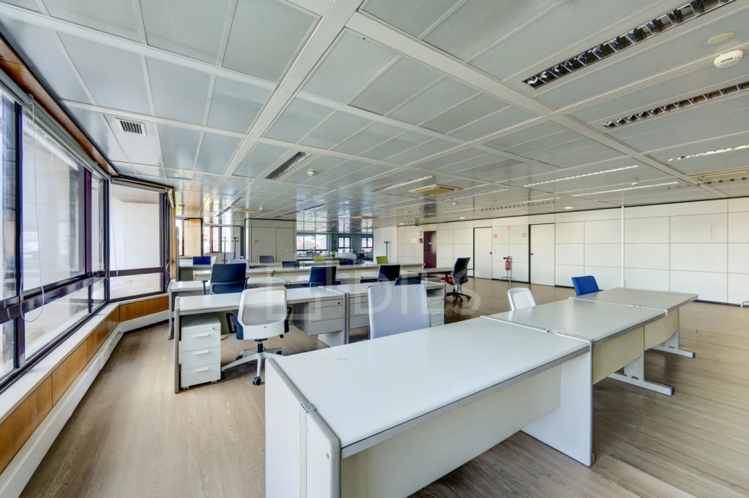 Escritório para Arrendamento em Areeiro Foto 8