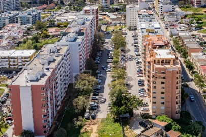 Apartamento T5 para Venda em Faro (Sé e São Pedro)