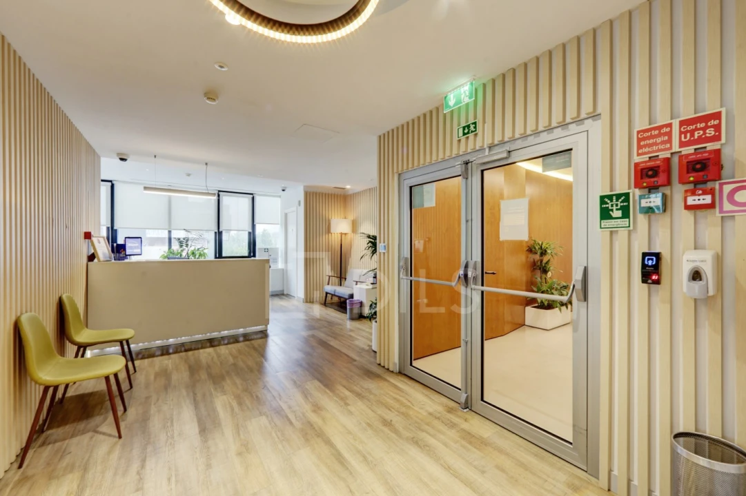 Escritório para Arrendamento em Campolide Foto 12