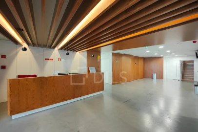 Escritório para Arrendamento em Campolide