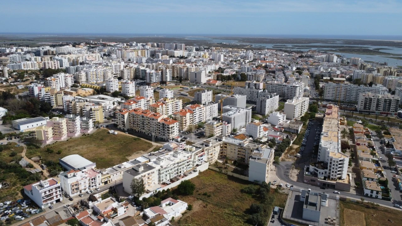 Moradia T4 para Venda em Montenegro Foto 20