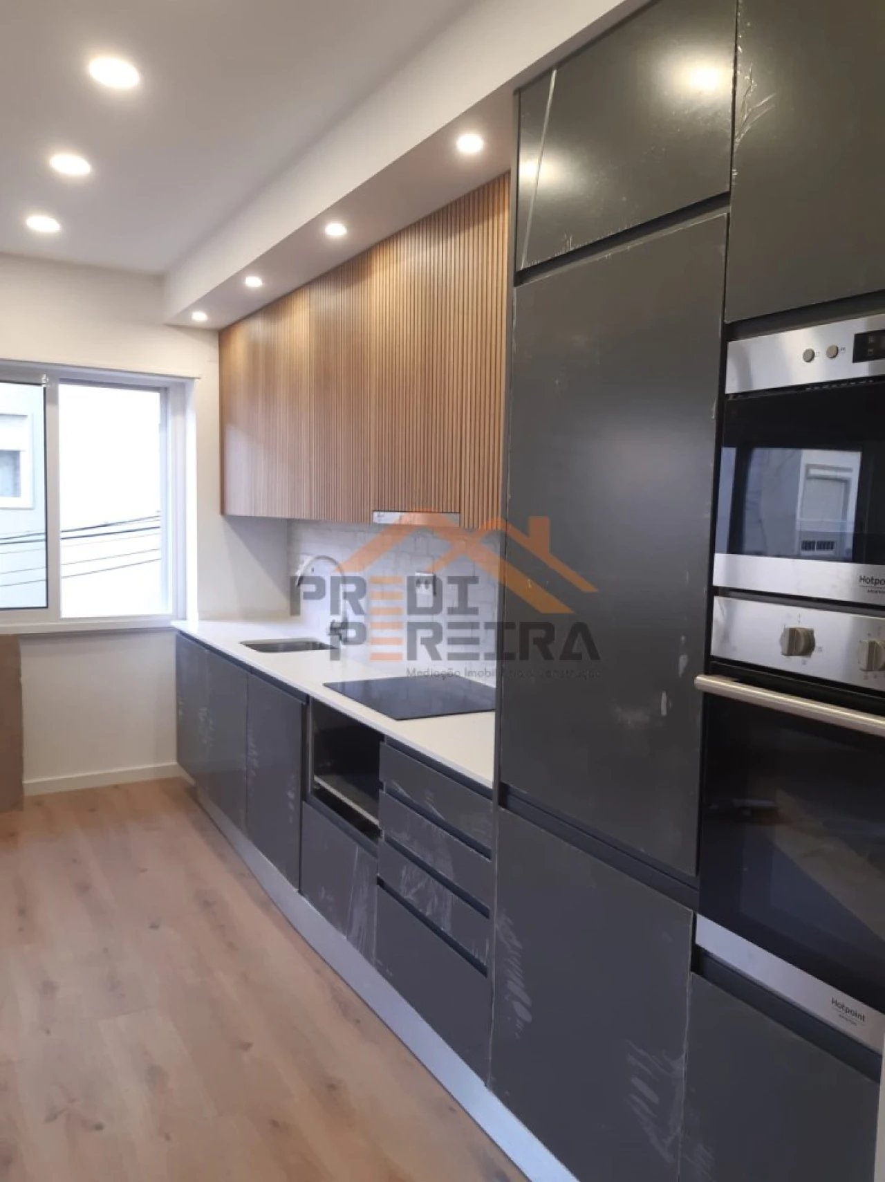 Apartamento T2 para Venda em Venteira Foto 2