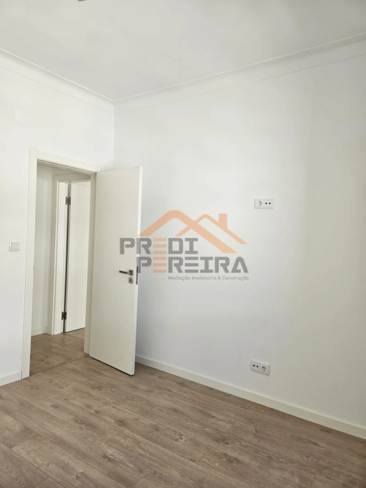 Apartamento T2 para Venda em Venteira Foto 10