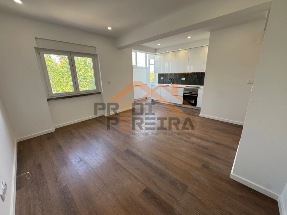Apartamento T2 para Venda em Venteira Foto 1