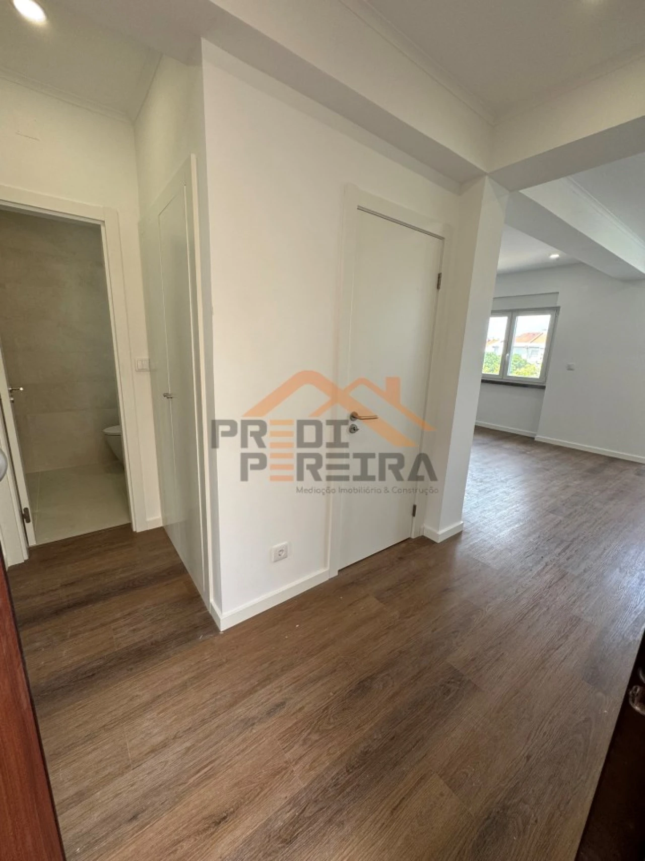 Apartamento T2 para Venda em Venteira Foto 7