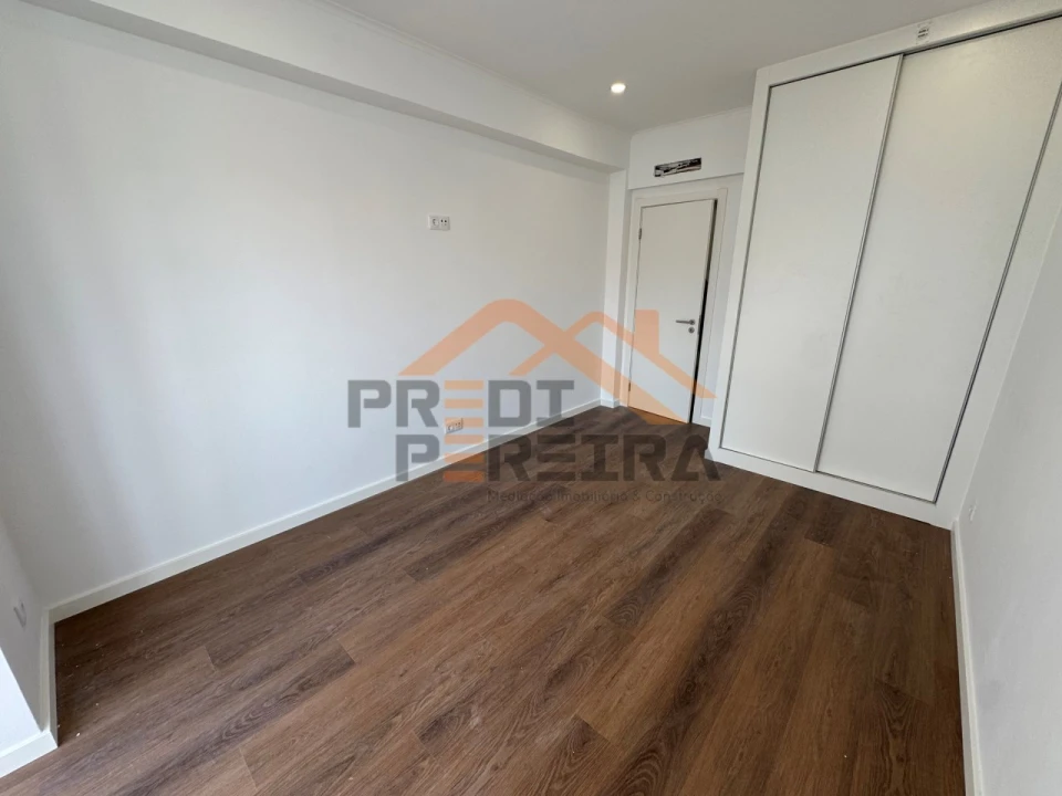 Apartamento T2 para Venda em Venteira Foto 9
