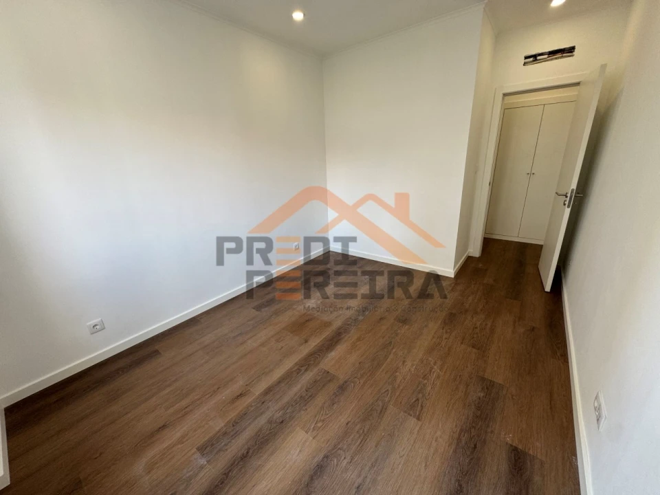 Apartamento T2 para Venda em Venteira Foto 13