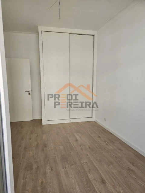 Apartamento T2 para Venda em Venteira
