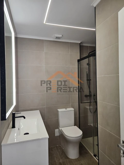 Apartamento T2 para Venda em Venteira