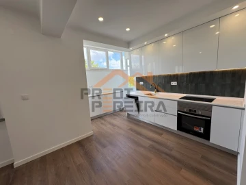Apartamento T2 para Venda em Venteira
