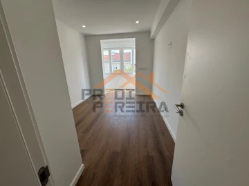 Apartamento T2 para Venda em Venteira