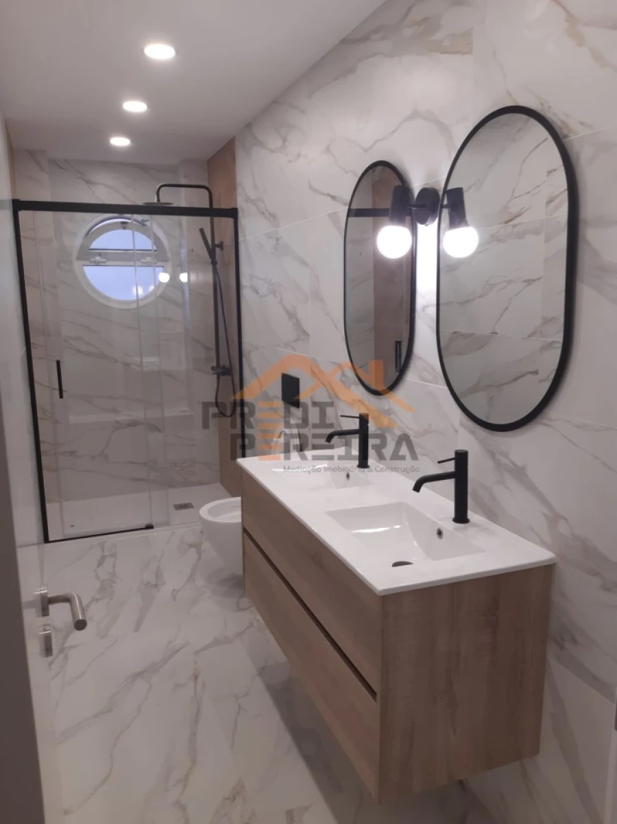 Apartamento T2 para Venda em Venteira Foto 21