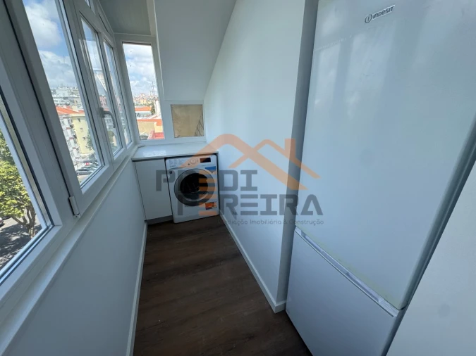 Apartamento T2 para Venda em Venteira Foto 5