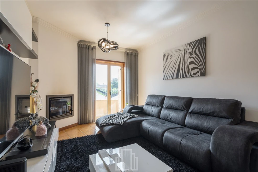 Apartamento T2 para Venda em São Miguel do Souto e Mosteirô Foto 2