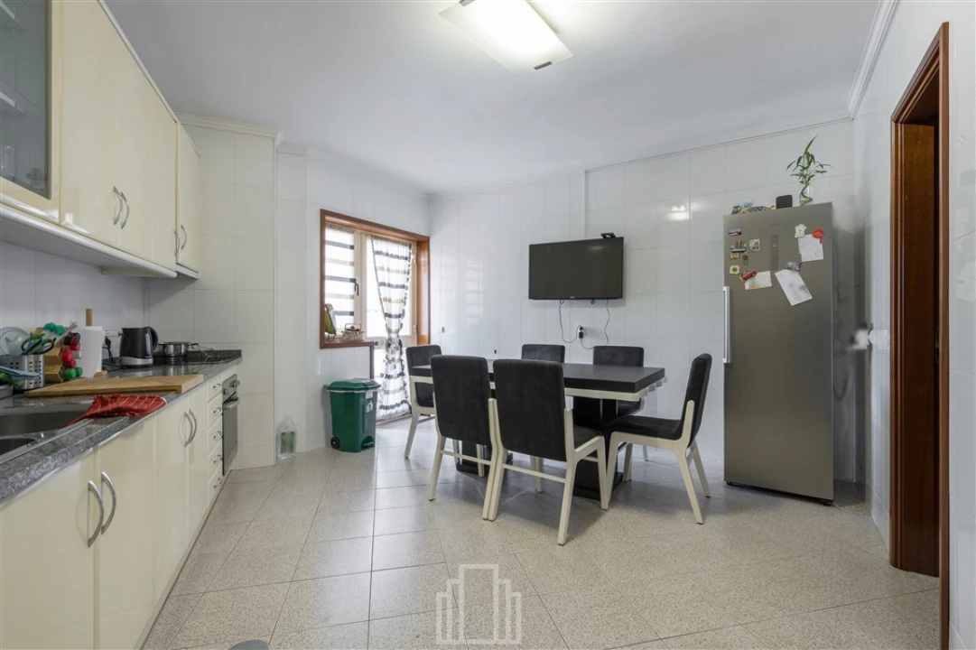 Apartamento T2 para Venda em São Miguel do Souto e Mosteirô Foto 7