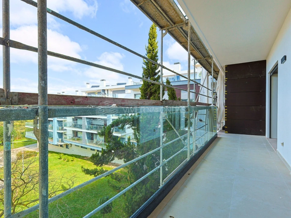 Apartamento T3 para Venda em Charneca de Caparica e Sobreda Foto 3