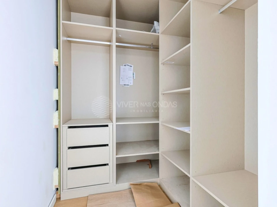 Apartamento T3 para Venda em Charneca de Caparica e Sobreda Foto 9