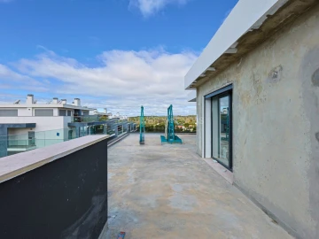 Apartamento T3 para Venda em Charneca de Caparica e Sobreda