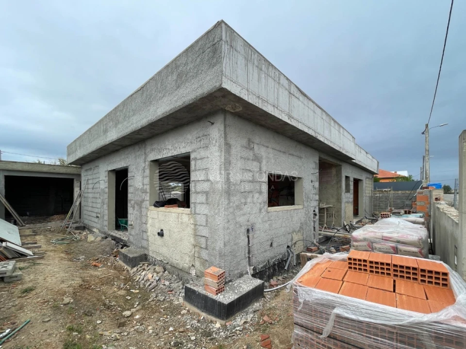 Moradia T4 para Venda em Quinta do Anjo Foto 3