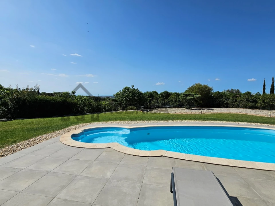 Moradia T4 para Venda em Loule (São Sebastião) Foto 7