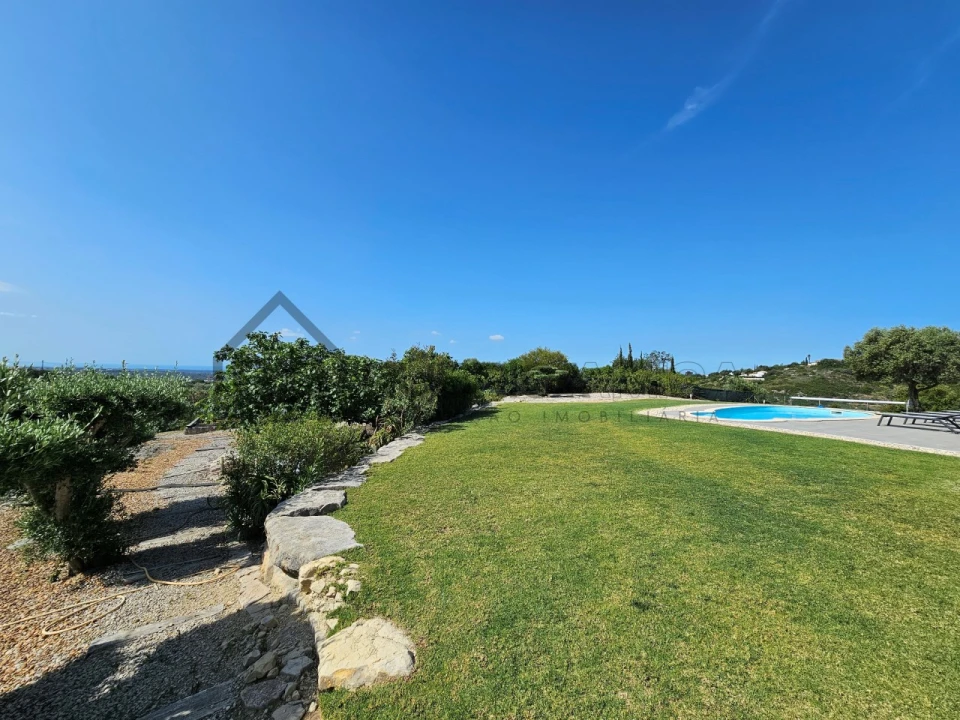 Moradia T4 para Venda em Loule (São Sebastião) Foto 9