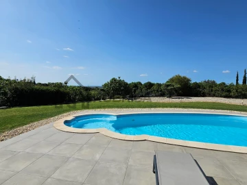 Moradia T4 para Venda em Loule (São Sebastião)