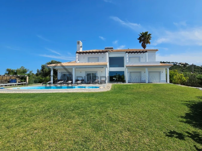 Moradia T4 para Venda em Loule (São Sebastião) Foto 2