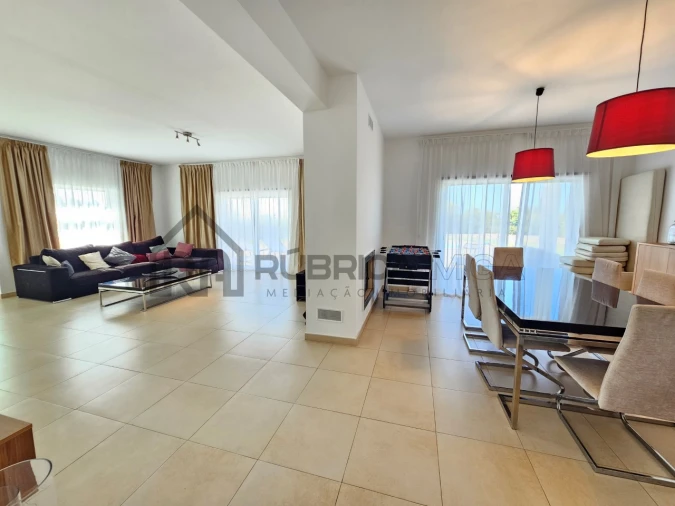 Moradia T4 para Venda em Loule (São Sebastião) Foto 16