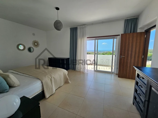 Moradia T4 para Venda em Loule (São Sebastião) Foto 37