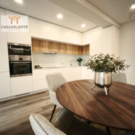 Apartamento T3 para Venda em Benfica