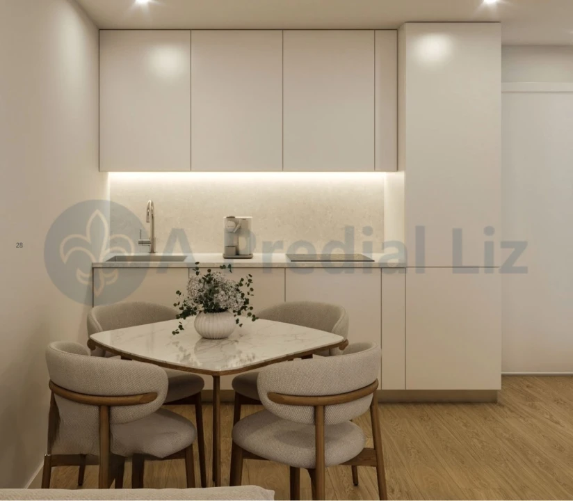 Apartamento T1 para Venda em Santo Antonio dos Olivais Foto 9