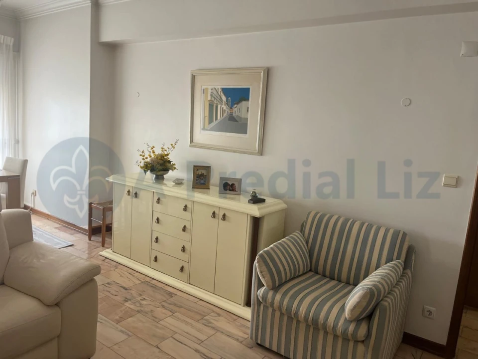 Apartamento T2 para Venda em São Domingos de Benfica Foto 5