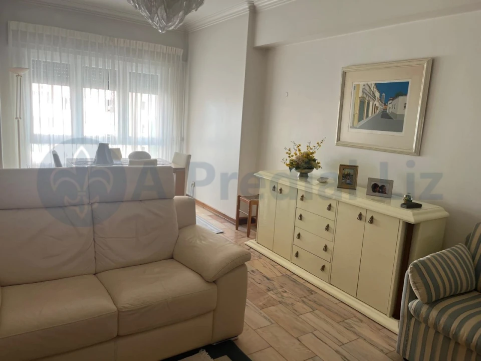 Apartamento T2 para Venda em São Domingos de Benfica Foto 6