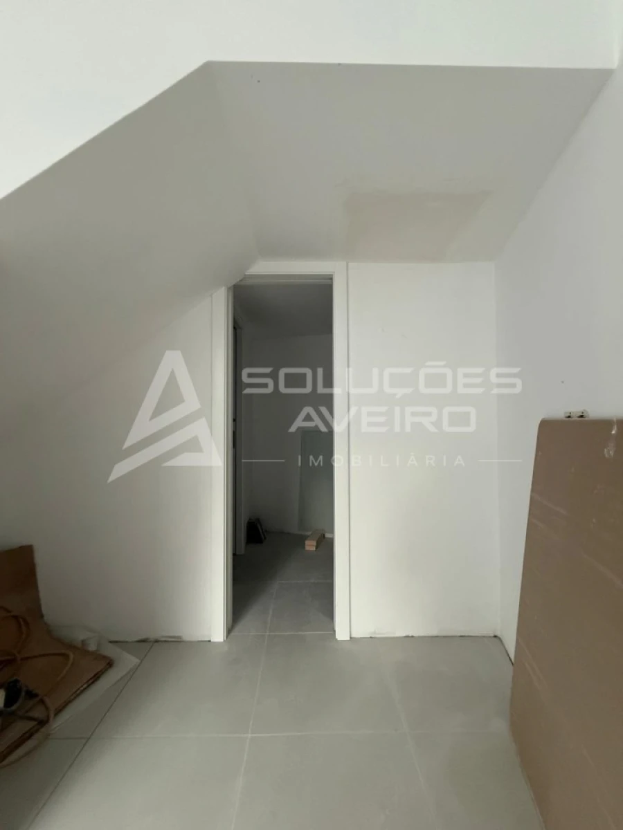 Moradia T2 para Venda em Glória e Vera Cruz Foto 7