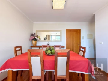 Apartamento T2 para Venda em Santa Cruz