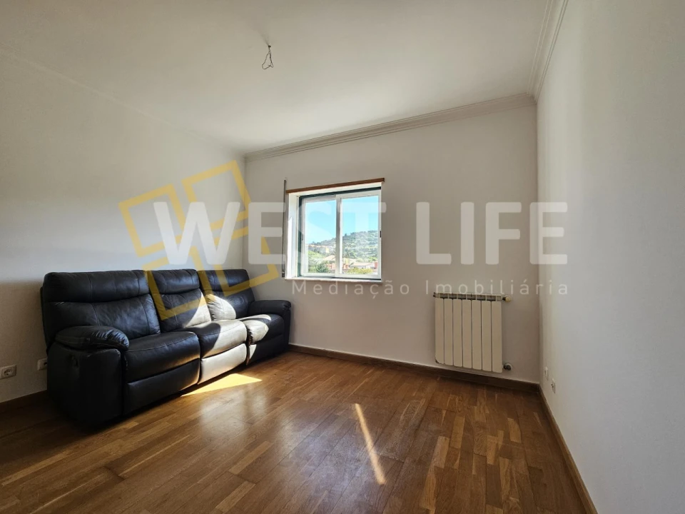 Apartamento T2 para Venda em Venda do Pinheiro e Santo Estêvão das Galés Foto 17