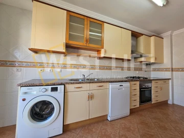 Apartamento T2 para Venda em Venda do Pinheiro e Santo Estêvão das Galés