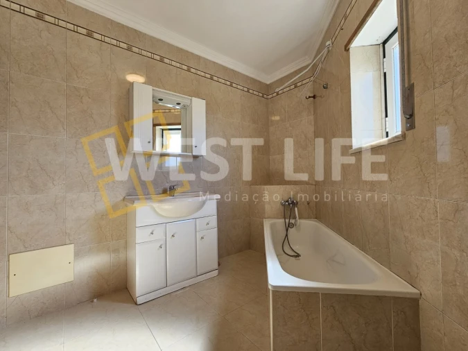 Apartamento T2 para Venda em Venda do Pinheiro e Santo Estêvão das Galés Foto 13