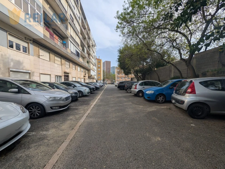 Apartamento T2 para Arrendamento em Parque das Nações Foto 39