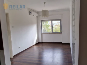 Apartamento T2 para Arrendamento em Parque das Nações