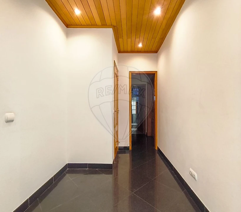 Apartamento T2 para Venda em Falagueira-Venda Nova Foto 2