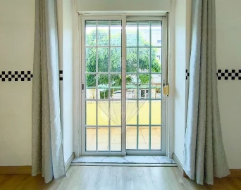 Apartamento T2 para Venda em Falagueira-Venda Nova